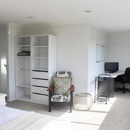 5-Min Walk To Village - Havelock North Holiday Home With Spa Pool Dış mekan fotoğraf