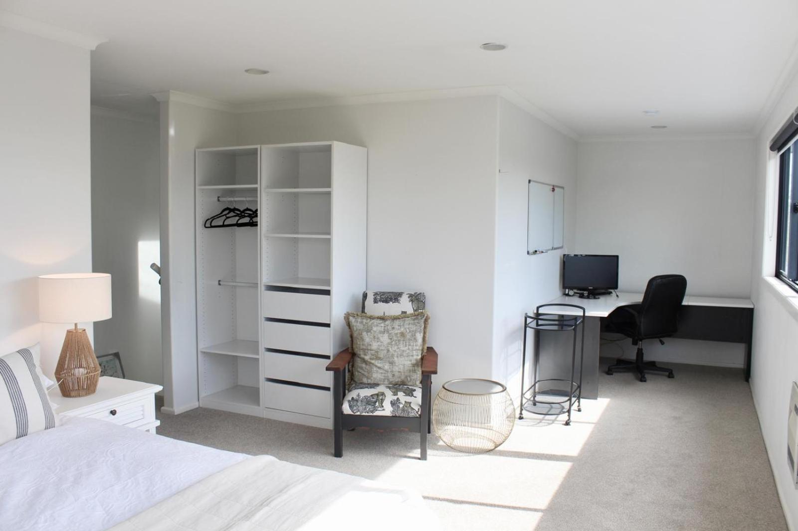 5-Min Walk To Village - Havelock North Holiday Home With Spa Pool Dış mekan fotoğraf