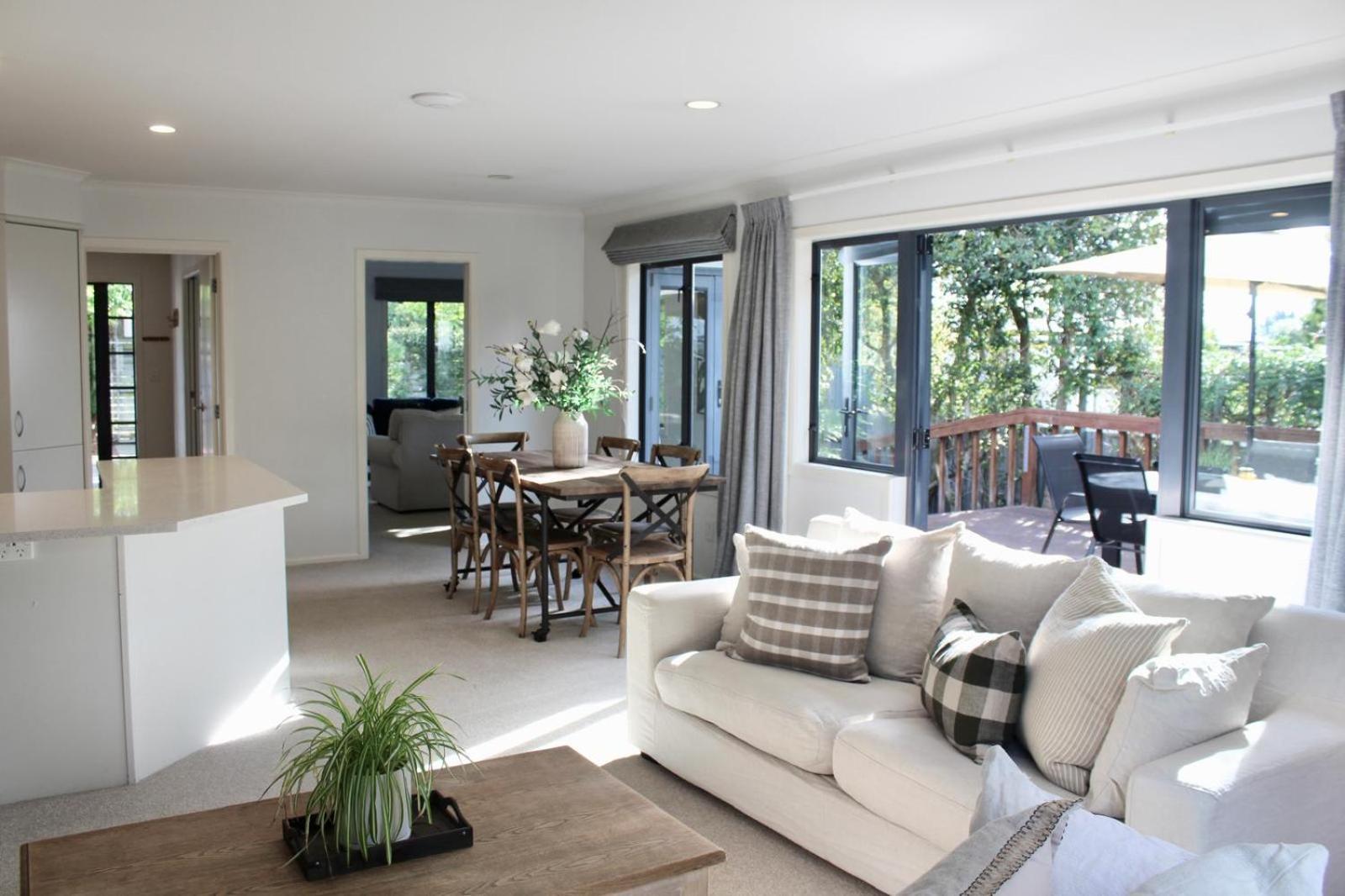 5-Min Walk To Village - Havelock North Holiday Home With Spa Pool Dış mekan fotoğraf